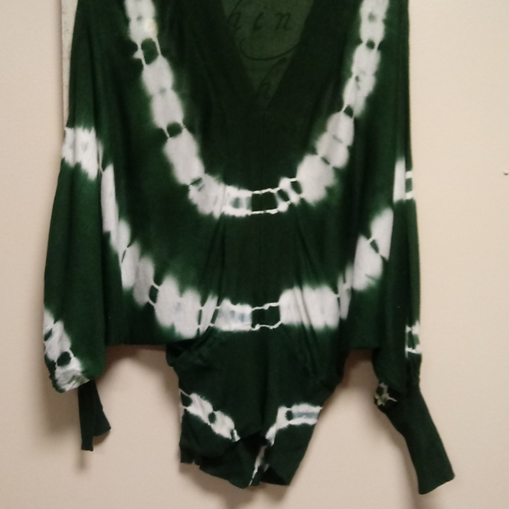 Sweater - Picture 4 of 4